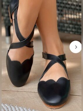 Elf 7 Mangrove Cross-Strap Leather Ballet Flats handmade shoes scallop detail